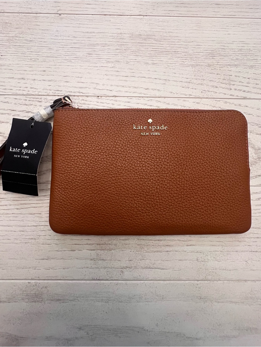 Kate Spade Leila Warm Ginger Pebbled Leather Medium Zip Wristlet NWT